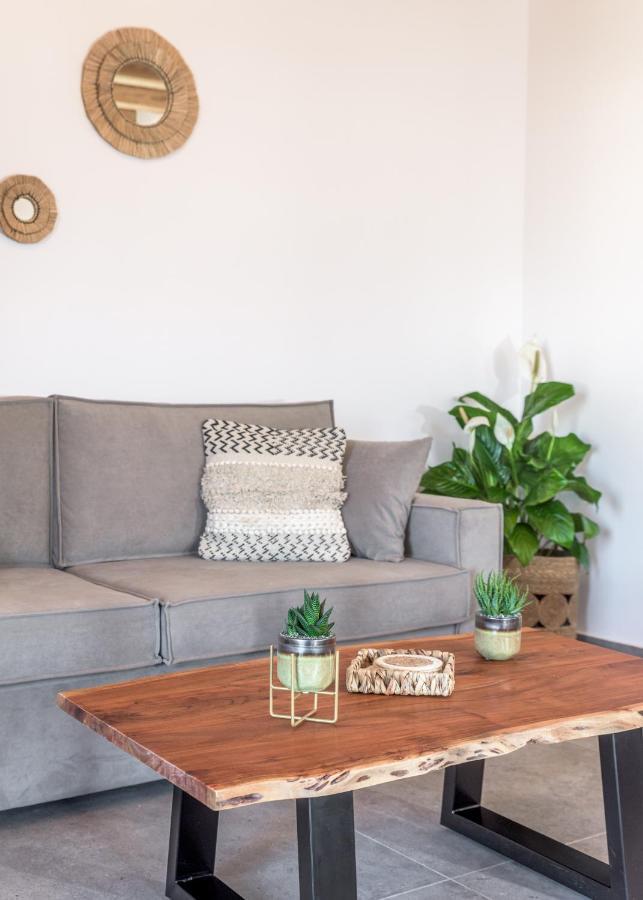 אדאמאס Esperanza Apartments מראה חיצוני תמונה